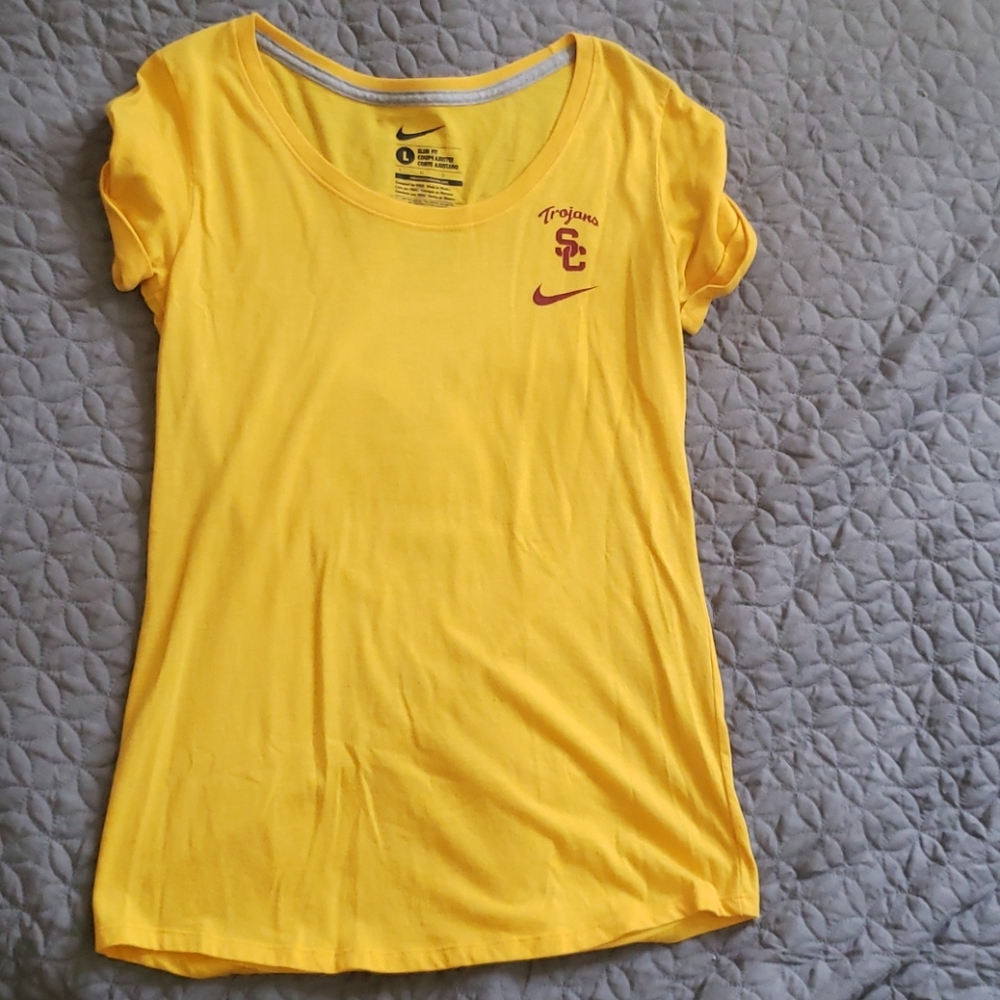 USC Nike top